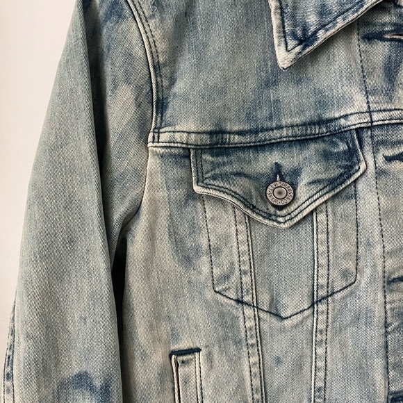 Levi's jean jacket - Picture 3 of 4